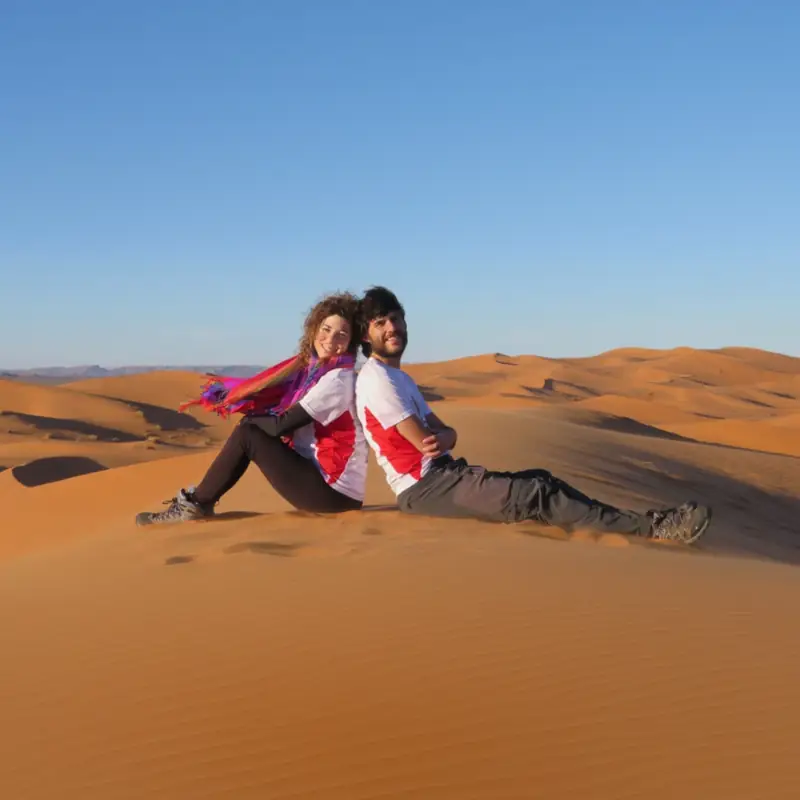 Paula y Pedro, creadores del blog de viajes Con Botas y Mochila